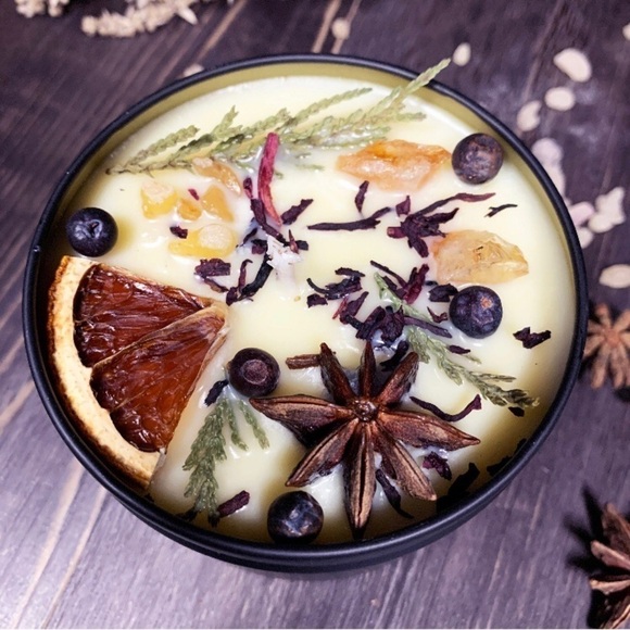 New! Of Forest And Fae Yule Candle - Picture 2 of 3